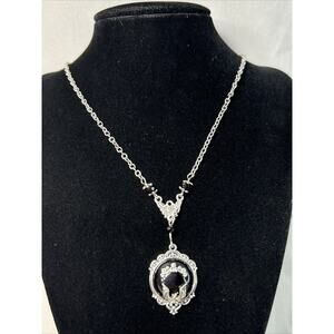 19.5” Silver Tone Bat Pendant Y Necklace Gothic Halloween Jewelry